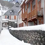 Village Vignec Hotel 3*