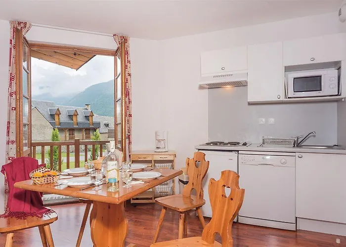 Village Vignec מלון סן-לארי-סולאן