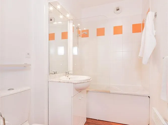 Village Vignec מלון סן-לארי-סולאן