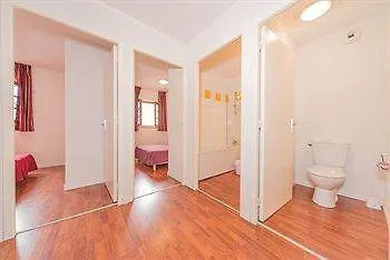 Village Vignec מלון 3*