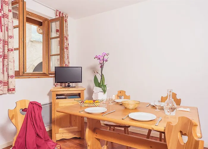 Village Vignec 3* סן-לארי-סולאן