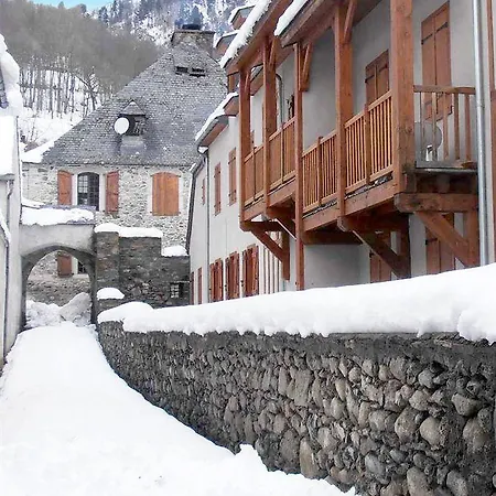 Village Vignec Hotel 3*